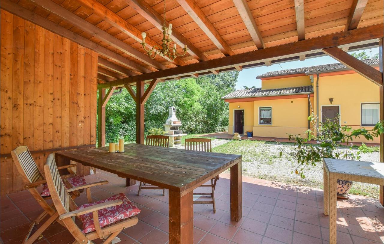 Stunning Home In Caprino Veronese With Wifi And 4 Bedrooms Esterno foto